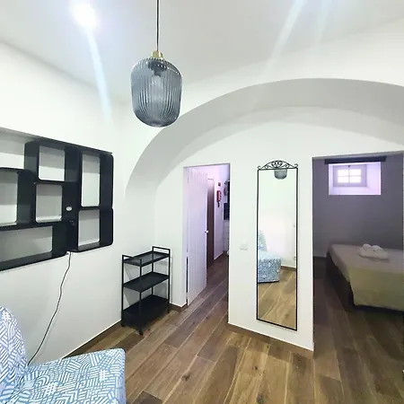 Uva - Cosy Historic City Center アパート